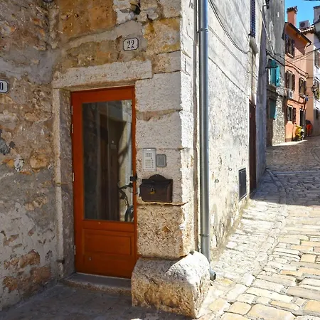 Urban And Upscale Homes Old Town - Classic One Bedroom * Rovinj
